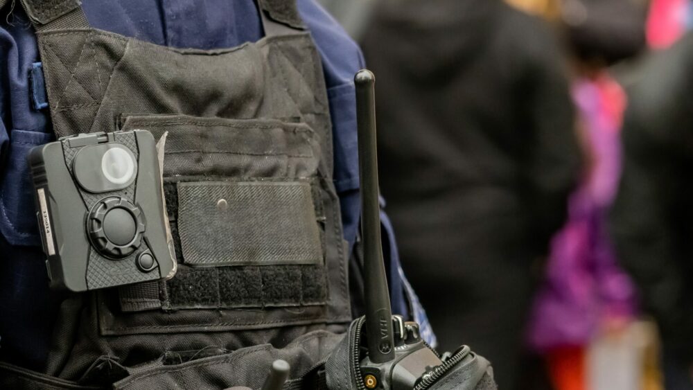 Ensemble Montréal revient à la charge sur les caméras corporelles pour les policiers
